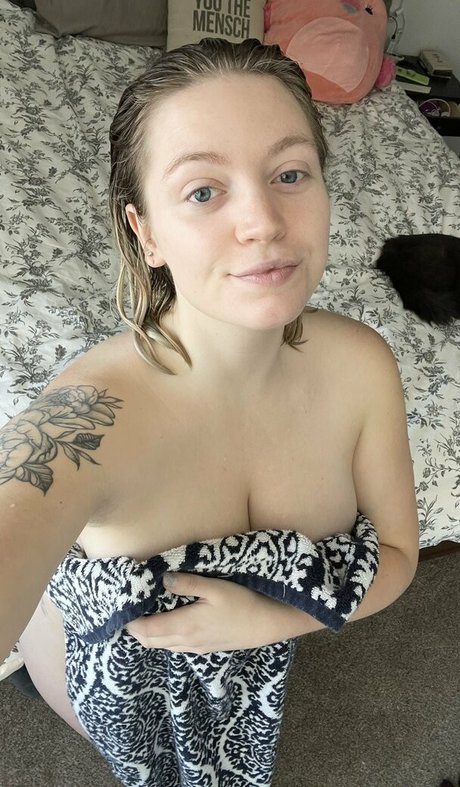 Valerie Bardot onlyfans sextape leak