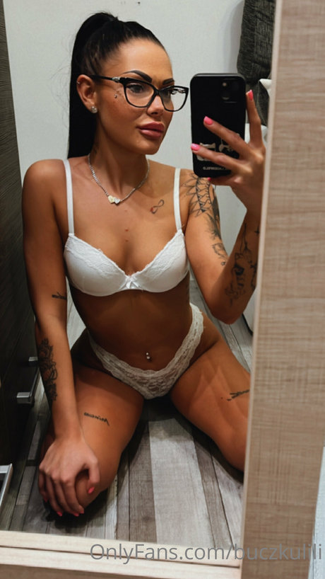 buczkulili only fans photos