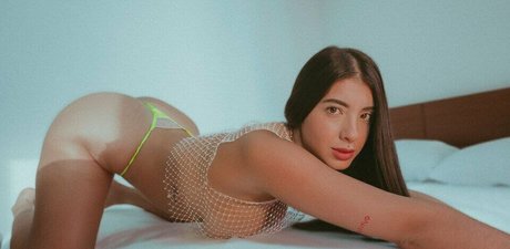 CAMILA VALENCIA onlyfans exposed