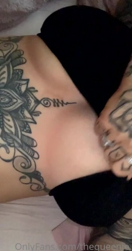 Thequeenie only fans pic