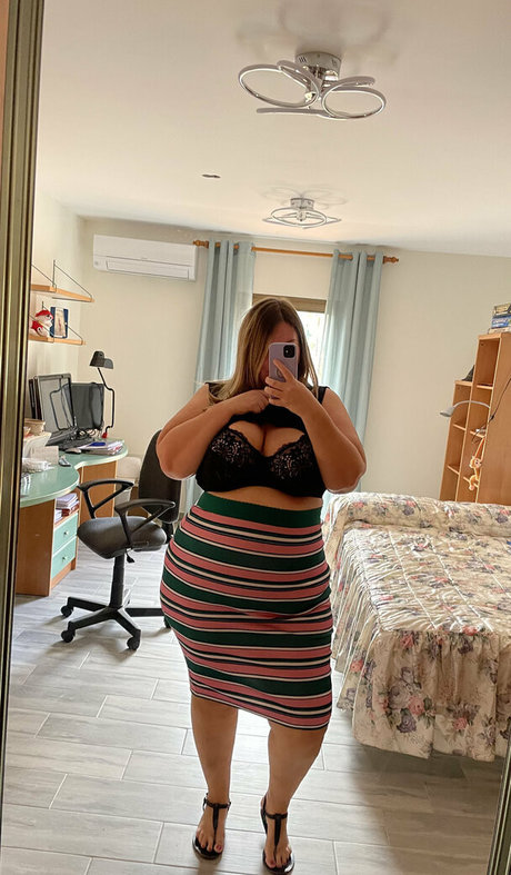 asian yoga onlyfans hot selfie