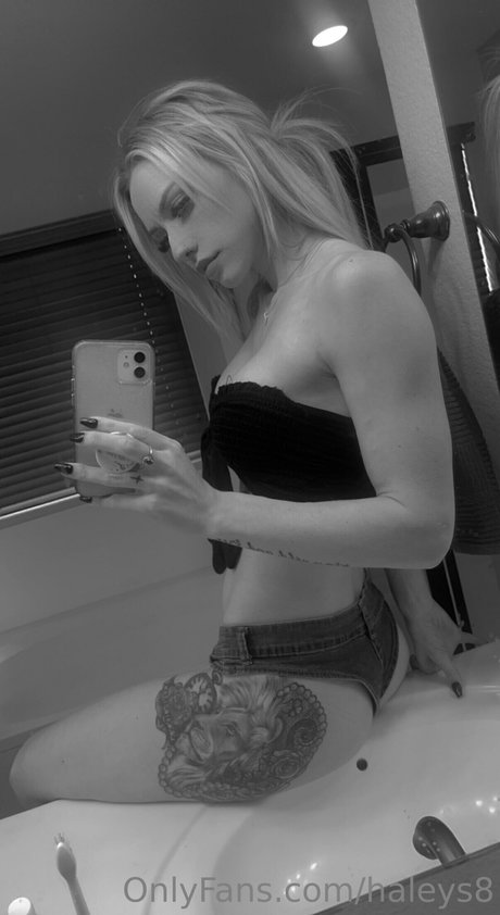 Haley Sorensen onlyfans striptease