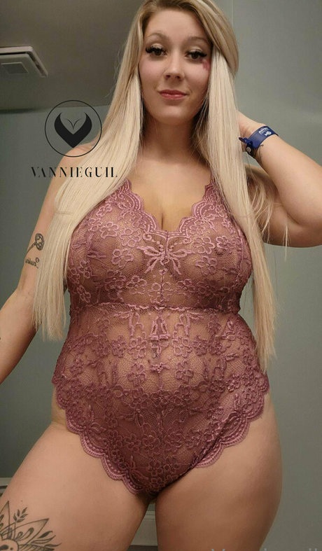 Vannieguil onlyfans photo