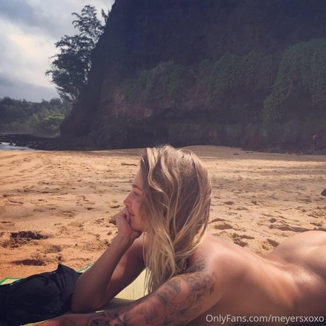 Aimee Lynn onlyfans public photos