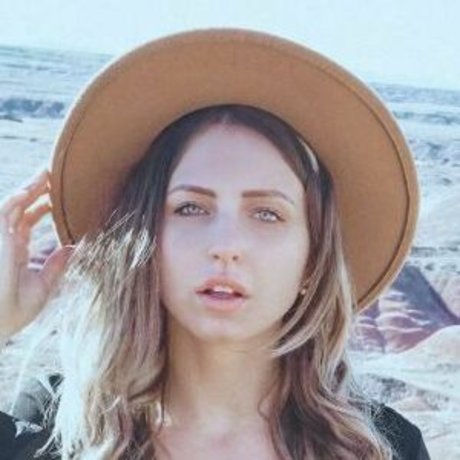 RUSAVIRAL onlyfans fotos