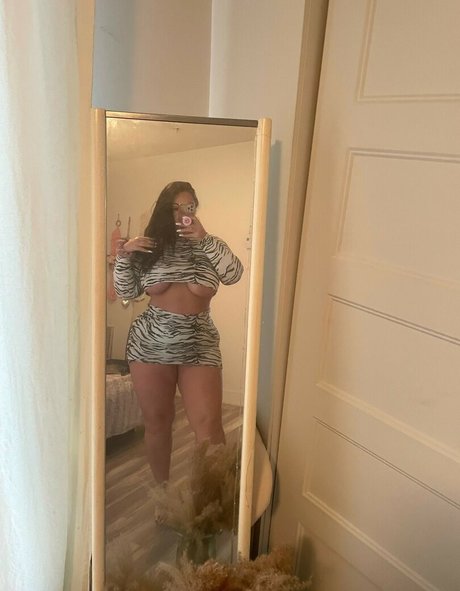 MiMiko Divine nudes onlyfans