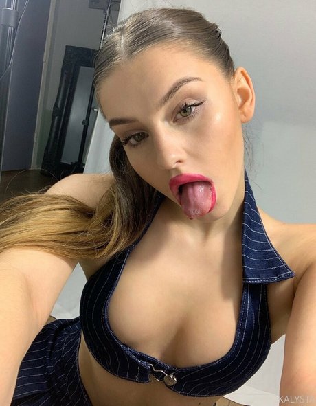 japanese milf onlyfans beautiful artwork