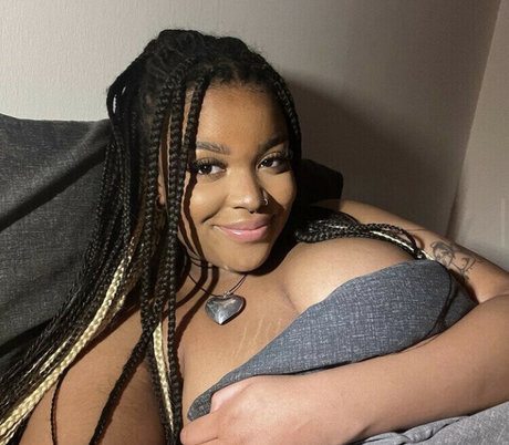 Hell0kittyevie naked only fans