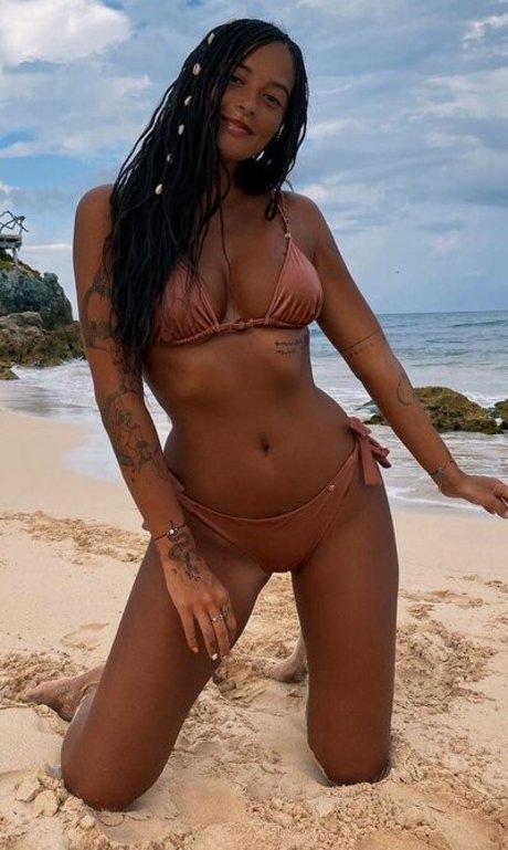 Karolina Meschino onlyfans fotos