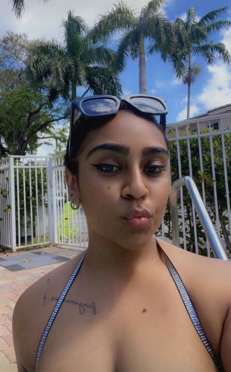 Nita Amari onlyfans fuck