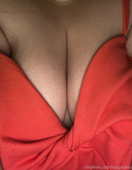 fuzzycolors onlyfans pics