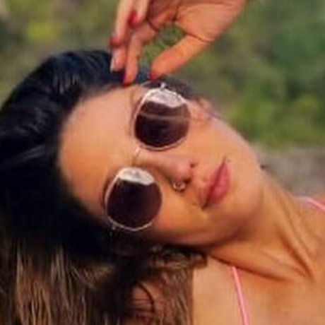 Micka Burgos nude porn onlyfans