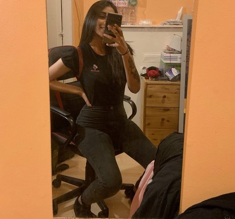 hairy girls onlyfans beautiful still