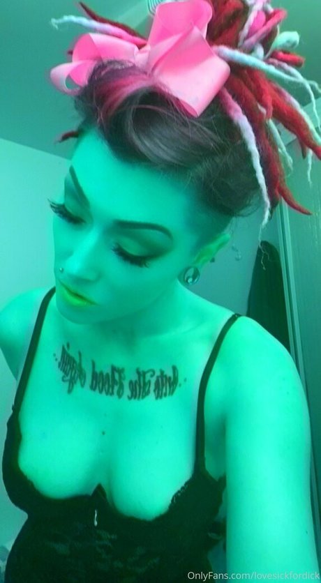 lovesickfordick sexy onlyfans