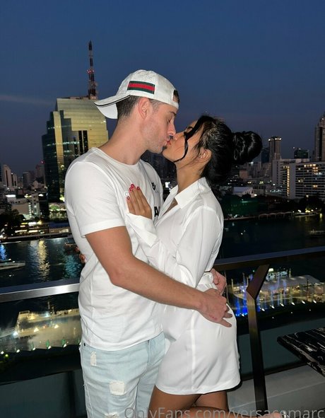 Praewmarc onlyfans strip tease