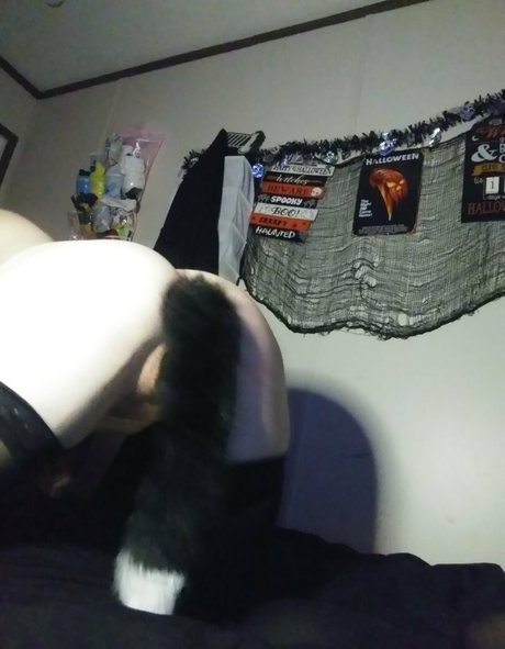 gothicmomma onlyfans public photos