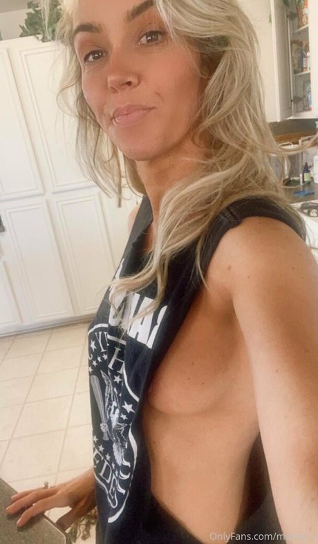 mariah r naked on onlyfans