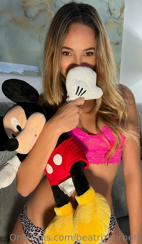 beatrizcorbett onlyfans boobs