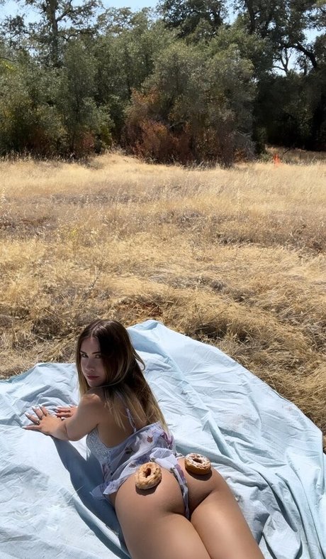 Lily Hale onlyfans leaks.