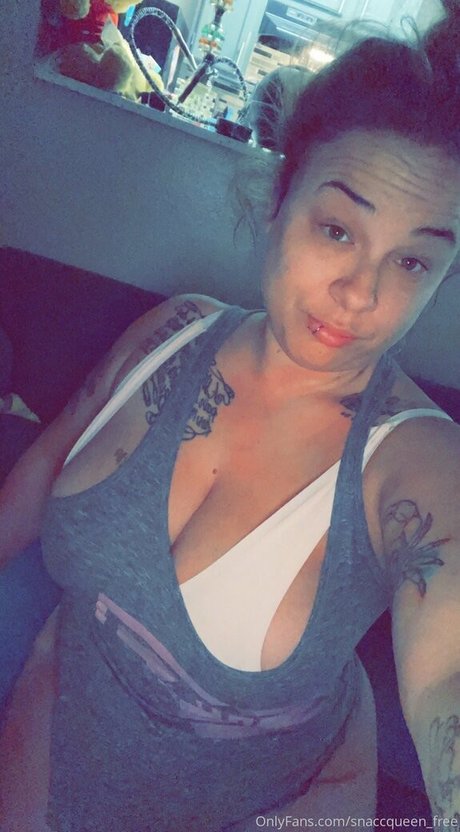 alannasnacc onlyfans tits