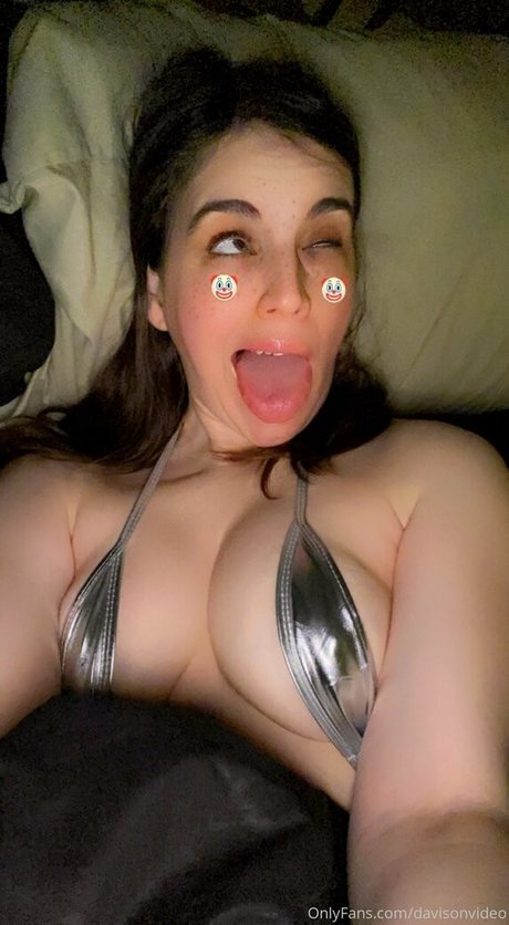 davisonvideo onlyfans nude photos