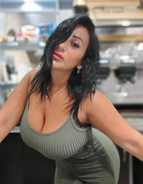 sarapiras onlyfans topless