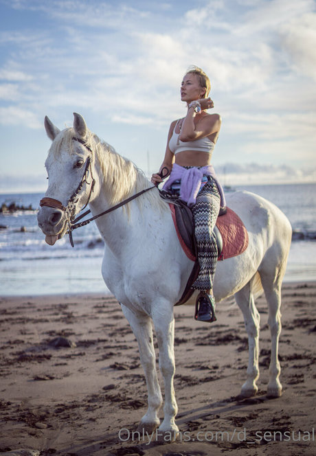 midget naked onlyfans sexy nude candids