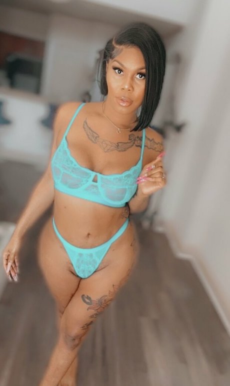 Ts Erin Monroe onlyfans leak fuck