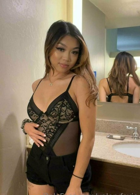 valeryfoxie onlyfans nude