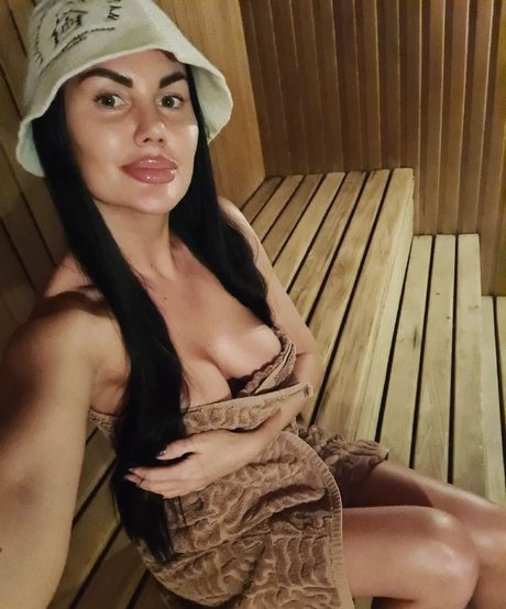 Thibisova only fans.