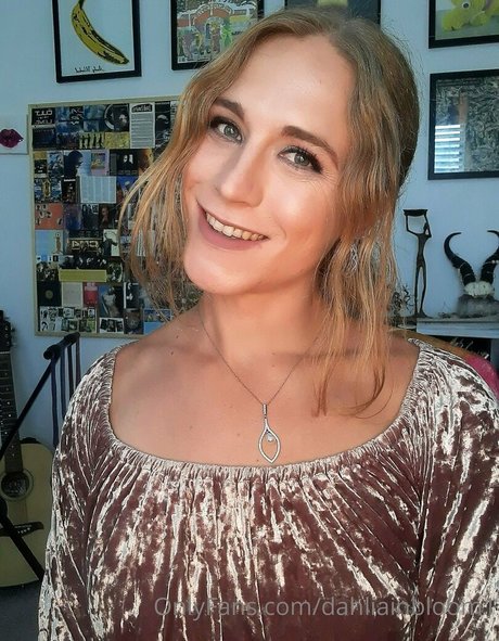 dahliainbloom1 onlyfans nude porn