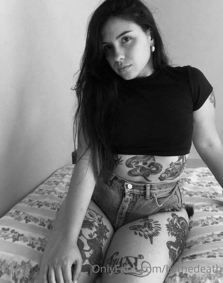 kikithedeath onlyfans free