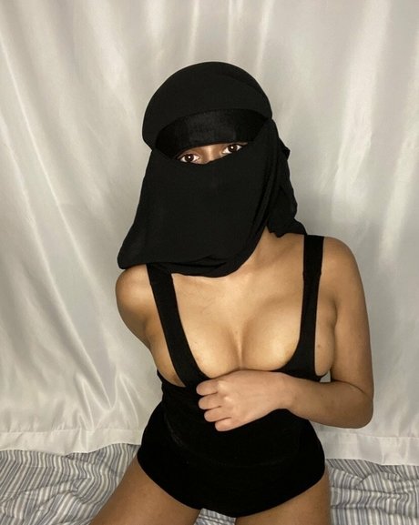 barelylegalhabibi Profile image