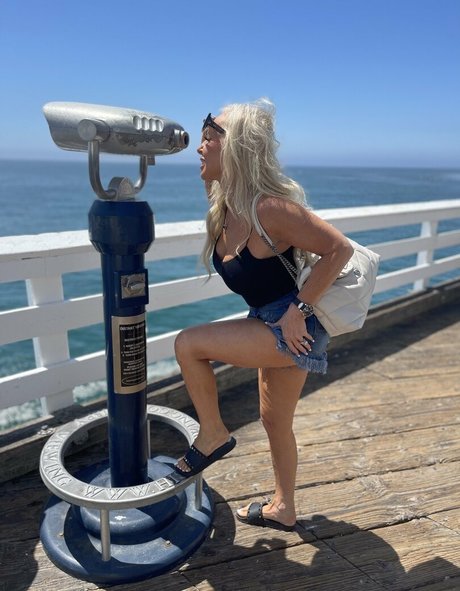 azmorganxoxo onlyfans leaked pictures