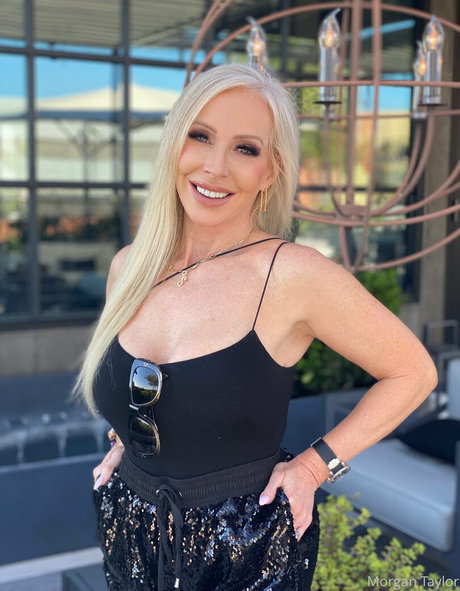 azmorganxoxo naked only fans