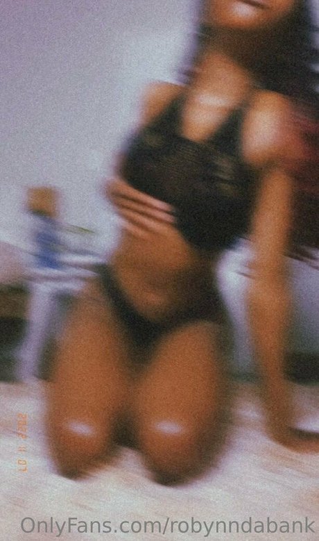 robynndabank onlyfans post