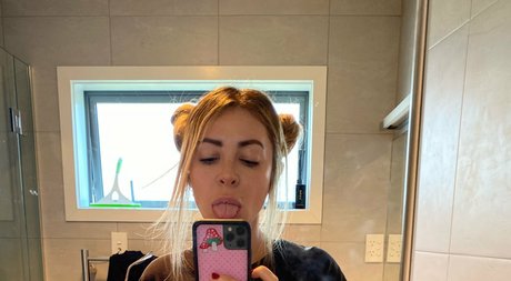 Alison Wonderland porn onlyfans