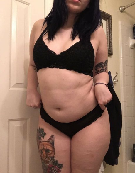 beelzebubsuwu boobs onlyfans