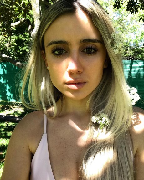 Morena Beltran  gallery