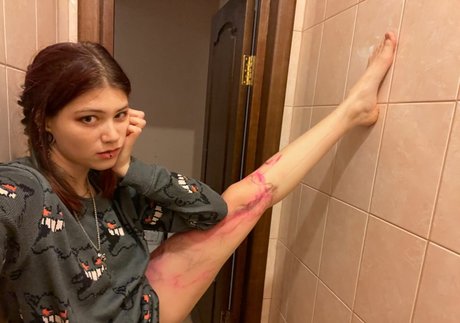 LittlePolly102 sex onlyfans