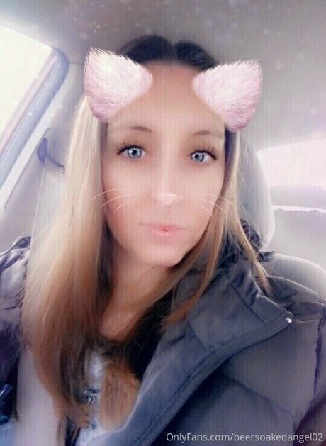 beersoakedangel02 onlyfans sexy