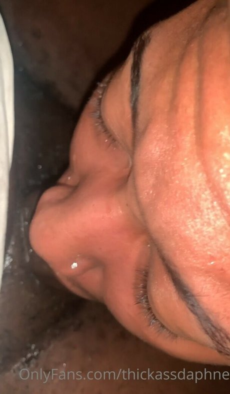thickassdaphne onlyfans pics