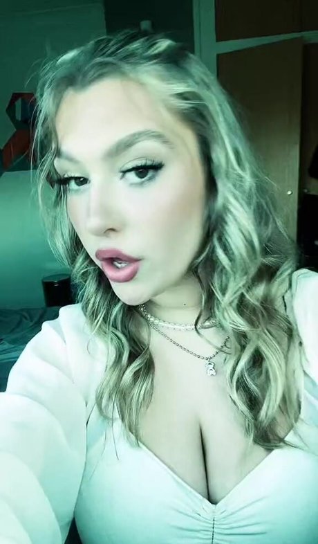 Nell H nudes onlyfans leak