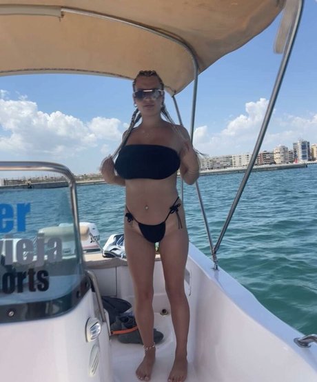 Nell H onlyfans leaks