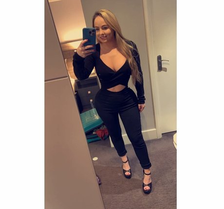 Sophie Defoe onlyfans lean