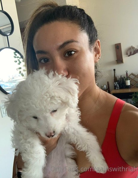 gainswithriah onlyfans nude leak
