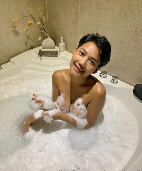 lady atom2 onlyfans sex leaked