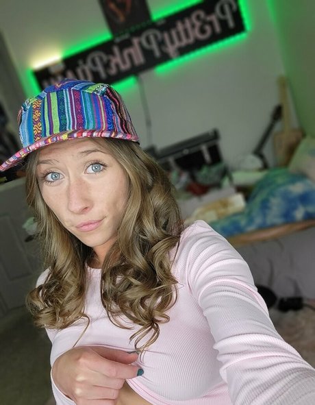 pr3ttyp1nkpussy nudes onlyfans leak