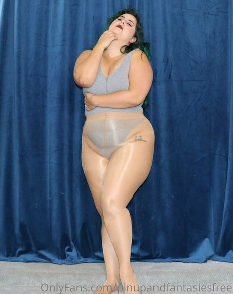 pinupandfantasiesfree nude only fans leaks