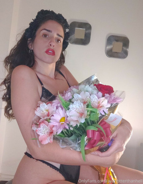 pregnant threesome onlyfans free naked images